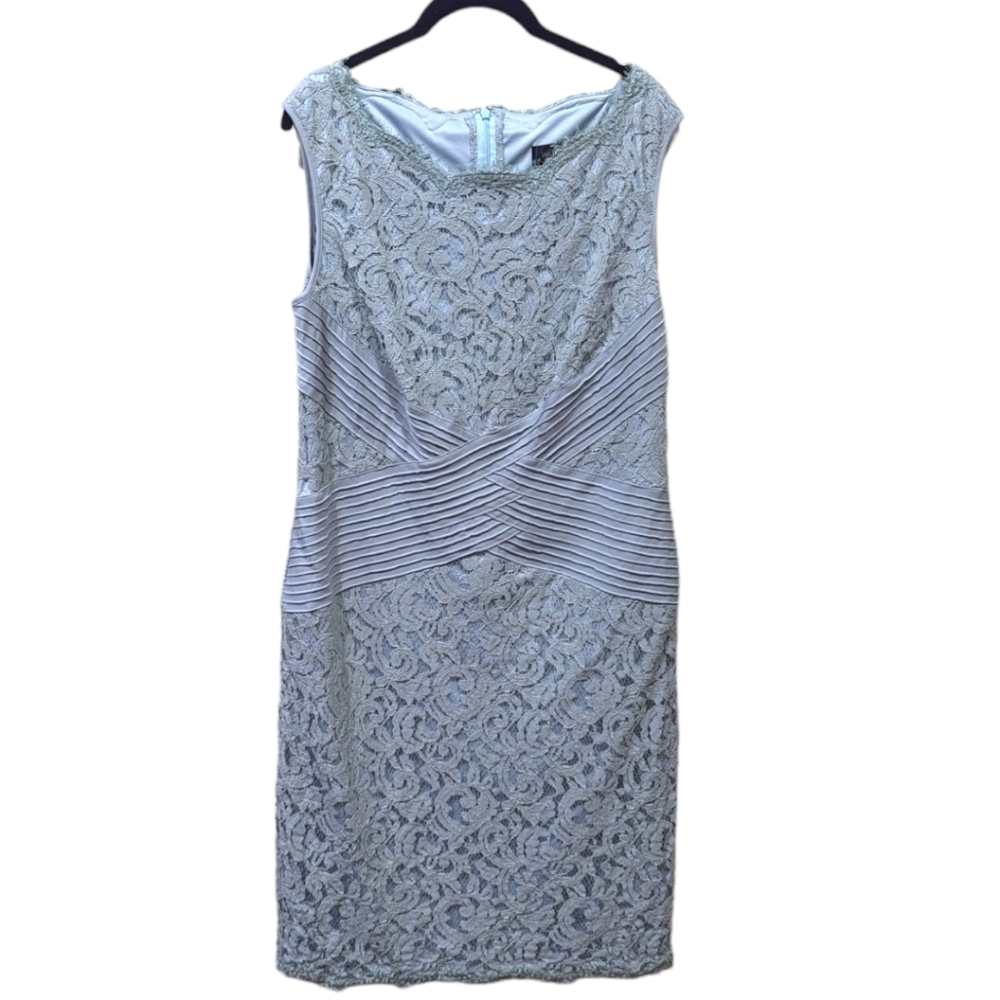 Tadashi Shoji Light Green Lace Form Fitting Cocktail Dress (16)
